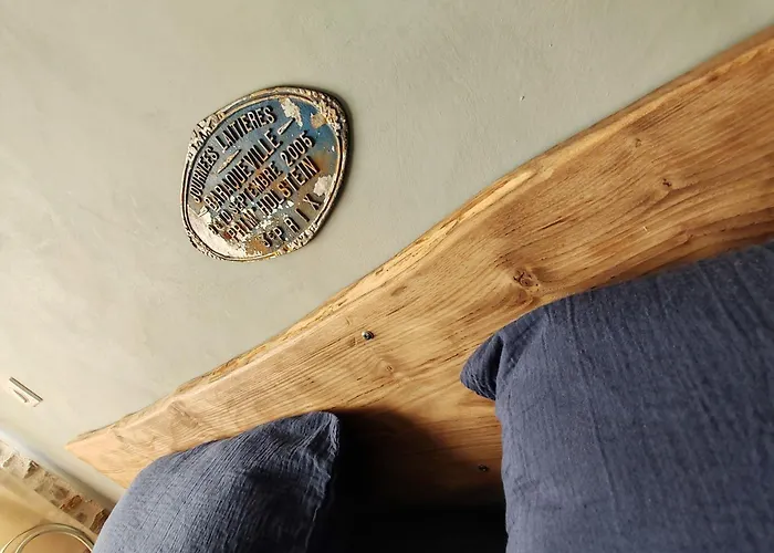 La Source Du Bonheur Et Table D'hotes Panzió Rieupeyroux