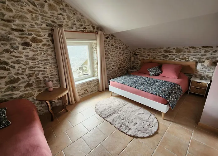 La Source Du Bonheur Et Table D'hotes Rieupeyroux