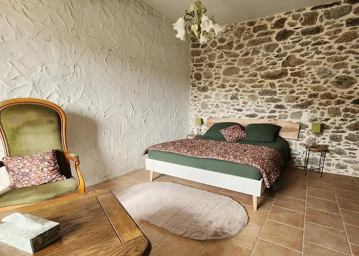 La Source Du Bonheur Et Table D'hotes Panzió