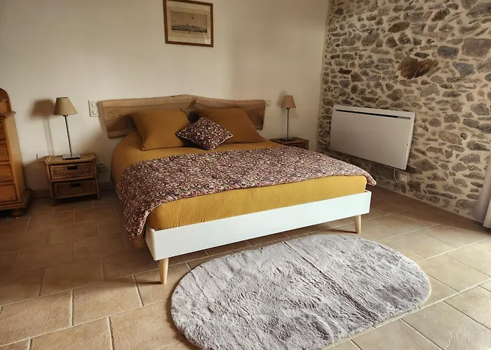 La Source Du Bonheur Et Table D'hotes Panzió