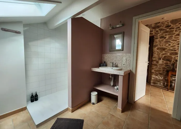 La Source Du Bonheur Et Table D'hotes Rieupeyroux