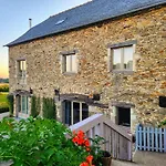La Source Du Bonheur Et Table D'hôtes 3* Rieupeyroux (Aveyron)