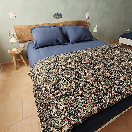 Bed and breakfast La Source Du Bonheur Et Table D'hotes