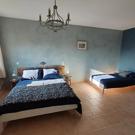 La Source Du Bonheur Et Table D'hotes 3*