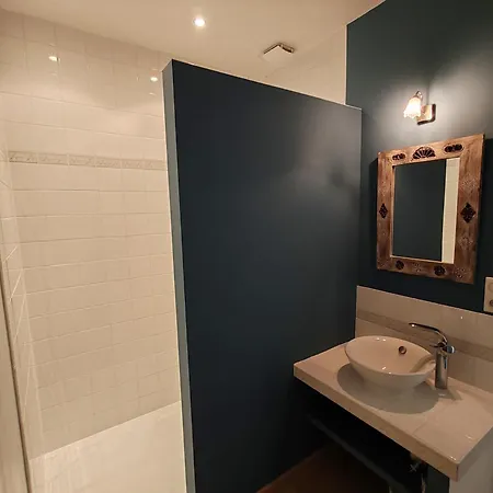 La Source Du Bonheur Et Table D'hotes Rieupeyroux (Aveyron)