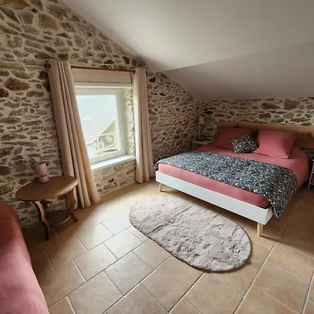 La Source Du Bonheur Et Table D'hotes Rieupeyroux (Aveyron)