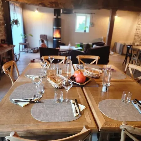 La Source Du Bonheur Et Table D'hotes 3*