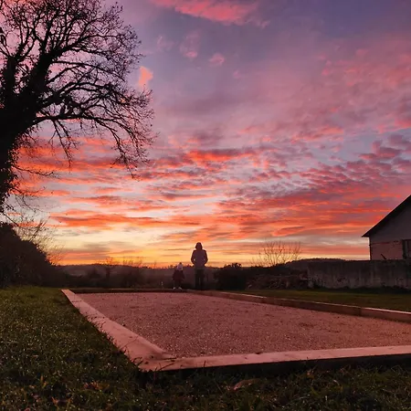 La Source Du Bonheur Et Table D'hôtes 3*