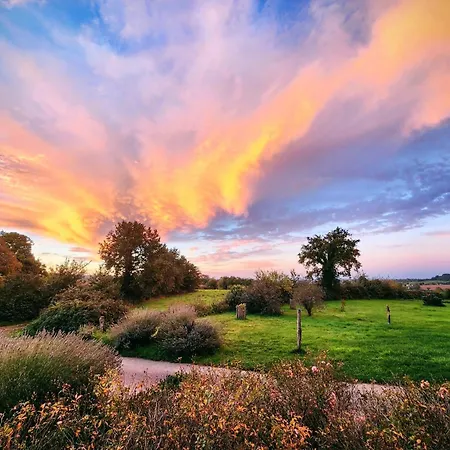 La Source Du Bonheur Et Table D'hotes 3* Rieupeyroux (Aveyron)