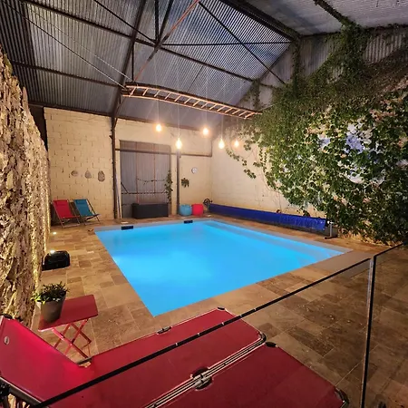 La Source Du Bonheur Et Table D'hotes Rieupeyroux (Aveyron)