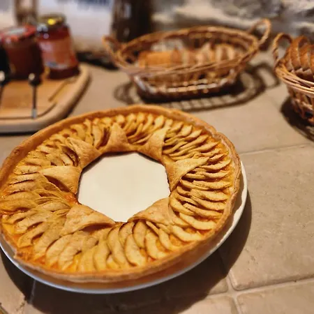 La Source Du Bonheur Et Table D'hôtes 3*