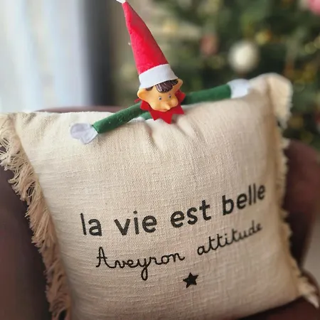 La Source Du Bonheur Et Table D'hotes Rieupeyroux (Aveyron)