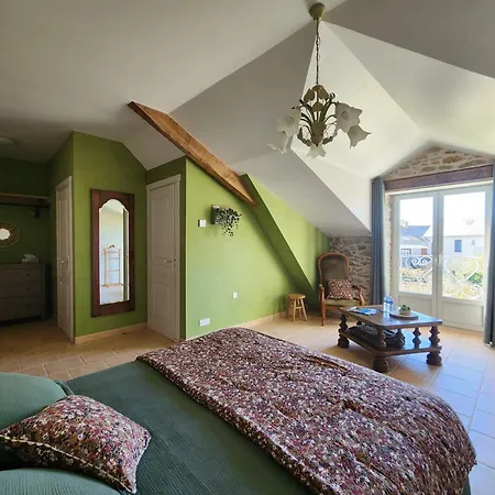 Bed & Breakfast La Source Du Bonheur Et Table D'hotes Rieupeyroux (Aveyron)