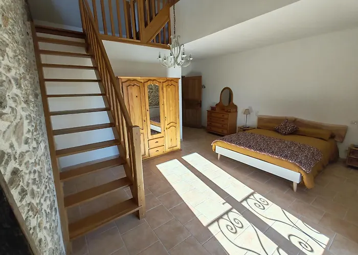 La Source Du Bonheur Et Table D'hotes 3* Rieupeyroux (Aveyron)