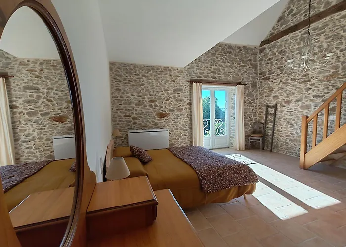 La Source Du Bonheur Et Table D'hotes Bed & Breakfast