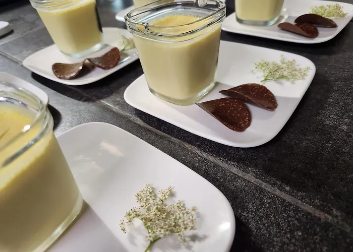 La Source Du Bonheur Et Table D'hotes Bed & Breakfast Rieupeyroux (Aveyron)