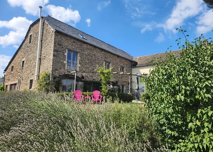 La Source Du Bonheur Et Table D'hotes 3* Rieupeyroux (Aveyron)
