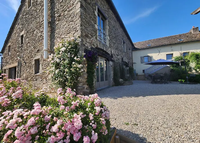La Source Du Bonheur Et Table D'hotes 3* Rieupeyroux (Aveyron)