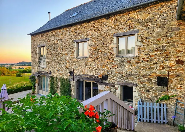 La Source Du Bonheur Et Table D'hotes 3* Rieupeyroux (Aveyron)