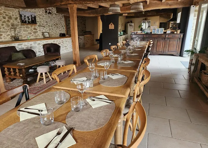 La Source Du Bonheur Et Table D'hotes 3* Rieupeyroux (Aveyron)