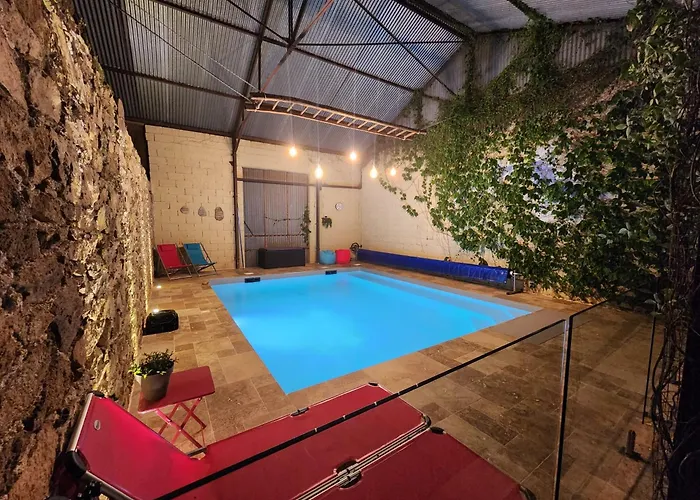 La Source Du Bonheur Et Table D'hotes Rieupeyroux (Aveyron)