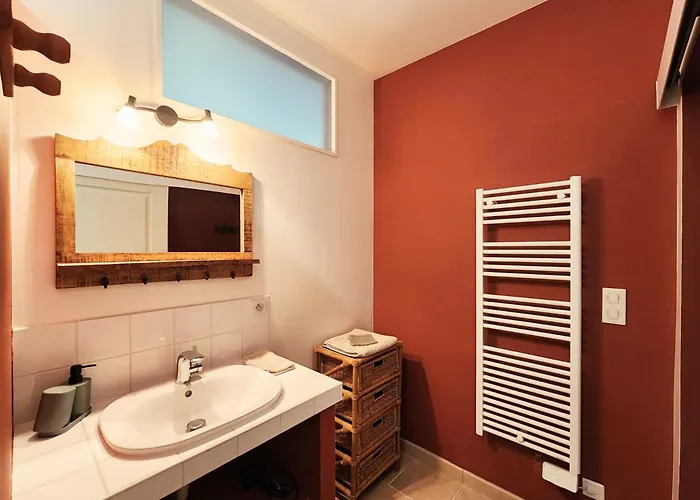 Bed & Breakfast La Source Du Bonheur Et Table D'hotes Rieupeyroux (Aveyron)