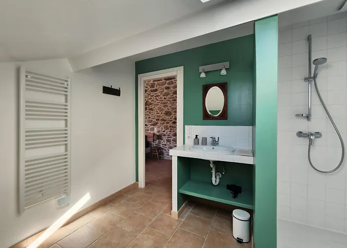 La Source Du Bonheur Et Table D'hotes Bed & Breakfast